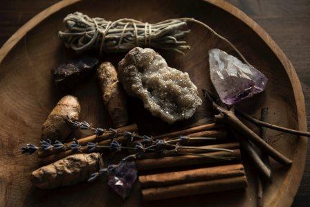 Why Hematite is a miracle stone for physical & emotional healing?