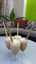 Load image into Gallery viewer, Reusable Bamboo straws Pack of 4 With Straw Cleaner
